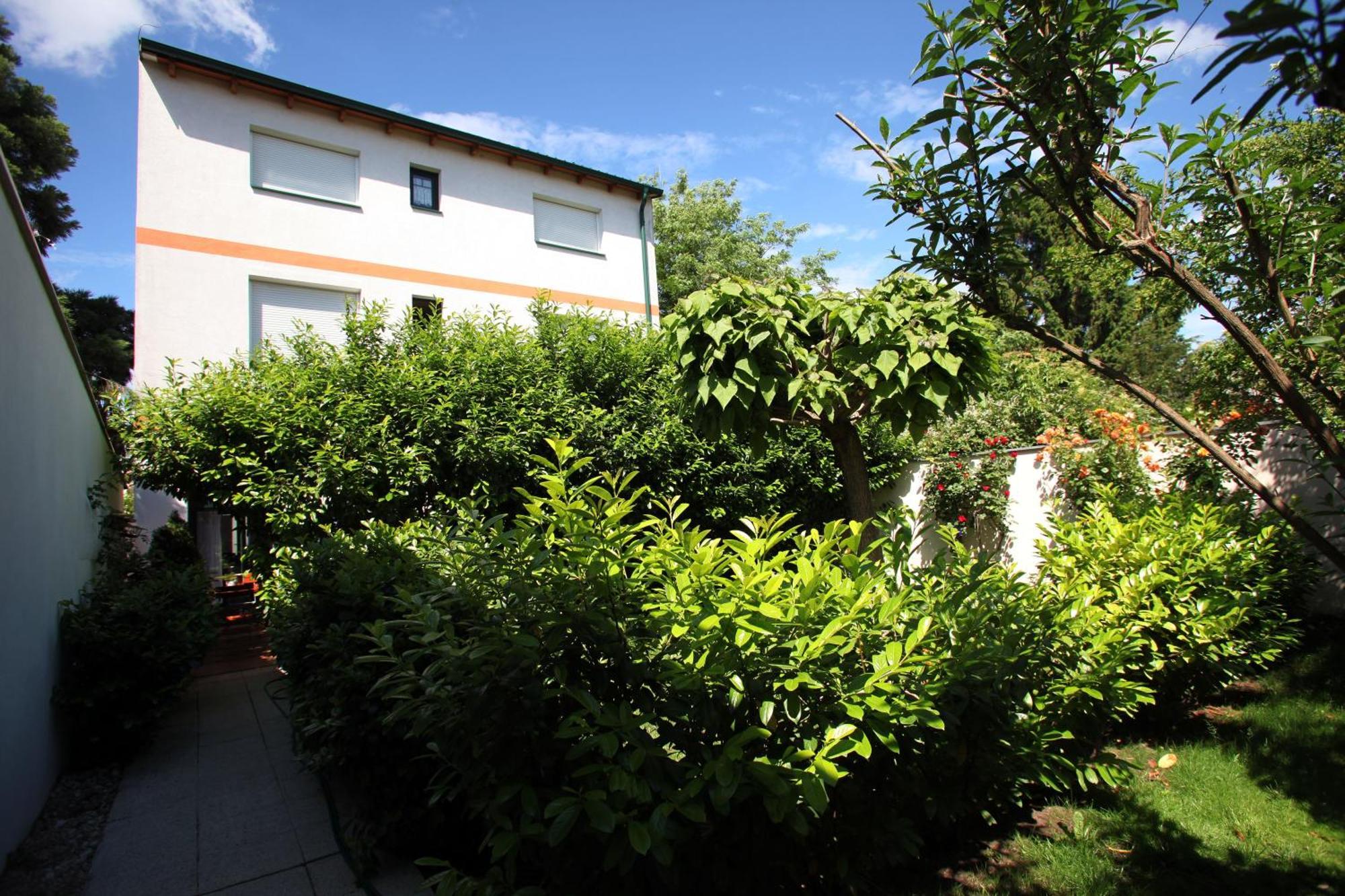 Landhaus Klambauer Ferienapartments Thermennaehe St Martins Therme Frauenkirchen Εξωτερικό φωτογραφία